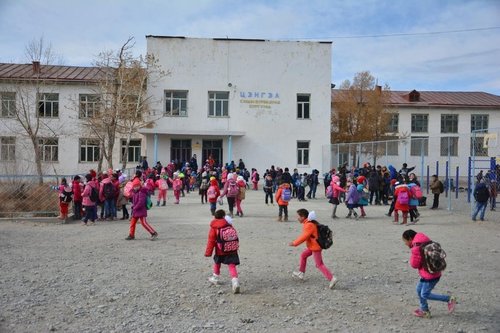 Баян-Өлгий аймгийн Цэнгэл сум цорын ганц Тува сургуультай